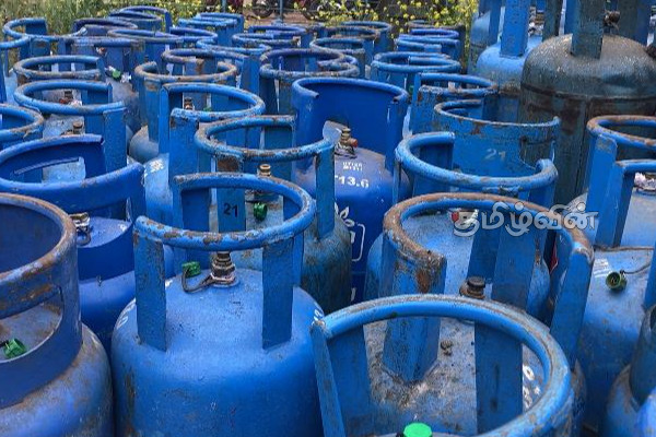 நாட்டில் எரிவாயு சிலிண்டர் பற்றாக்குறை: ஏமாற்றதுடன் வீடு திரும்பிய பொதுமக்கள் | Gas Cylinder Shortage In The Country