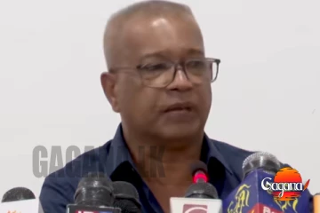 ඒක නම් සැර වැඩිද මන්දා, මෙලෝ හත්තිලව්වක් නොදැන මාධ්ය කතු වැකි ලිව්වා කියලා රිදෙන්න අමතන ලාල් කාන්ත