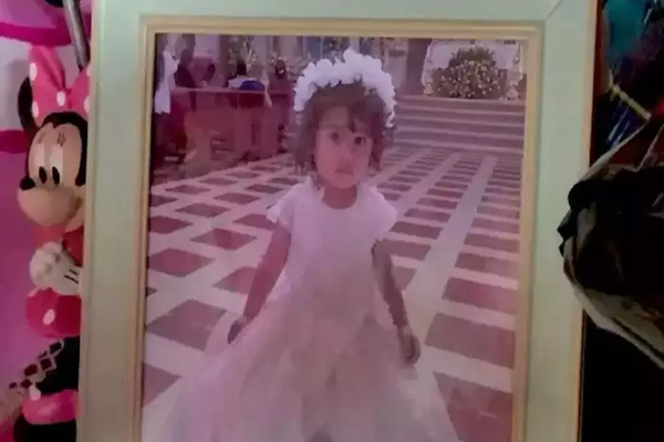 இறந்த சிறுமி சவப்பெட்டியில் கண்விழித்த அதிசயம்! அடுத்த நொடியே காத்திருந்த பேரதிர்ச்சி | 3 Year Old Girl Wakes Up During Funeral Mexico