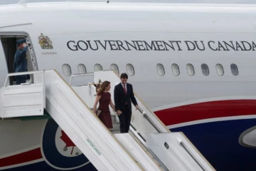 முக்கிய நாட்டு பயணத்தை ரத்து செய்த கனடா பிரதமர்!