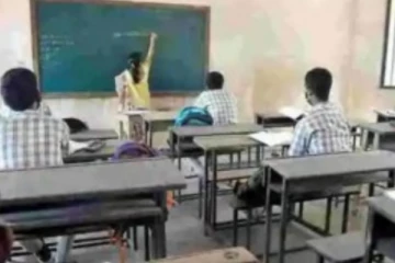 ஒரே பள்ளியில் 229 பேருக்கு பரவிய கொரோனா... மீண்டும் மூடப்பட்ட பள்ளி; அதிர்ச்சியில் மக்கள்!