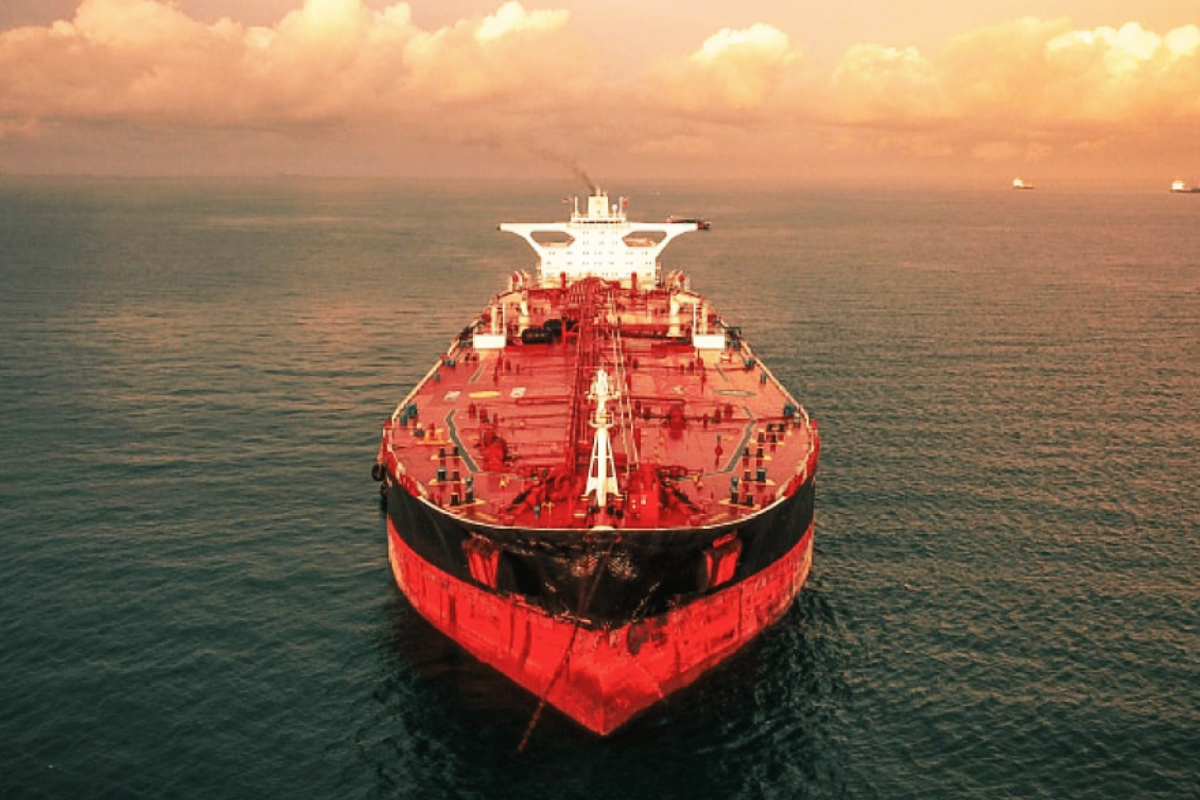 இலங்கையர் ஒருவர் உட்பட 17 பேருடன் கடற்கொள்ளையர்களிடம் சிக்கிய எண்ணெய் கப்பல் | Pirates Hijacked Oil Tanker Carrying 17 Sailors