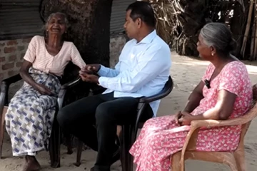 தமிழர் தாயகப் பகுதிகளில் ஆதரவற்று தனிமையில் வாழும் தாயும் மகளும்!