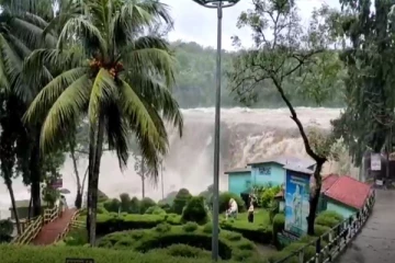 கன்னியாகுமரில் கொட்டித் தீர்க்கும் கனமழை - அணைகள் நிரம்பியதால் வெள்ள அபாய எச்சரிக்கை