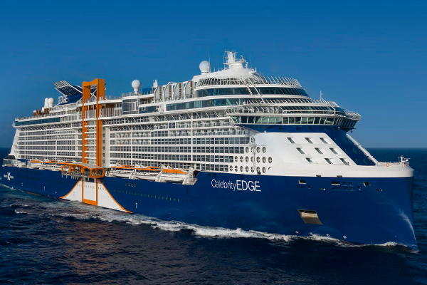 கொழும்பை வந்தடைந்த பிரம்மாண்ட கப்பல்! | Super Luxury Cruise Ship Arrives At Colombo Port