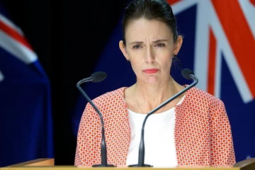 ஒமிக்ரோன் காரணமாக தமது திருமண நிகழ்வை ஒத்திவைத்த பெண் பிரதமர்!