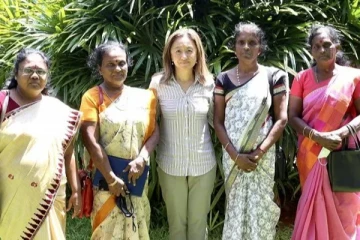உறவுகளை இழந்தவர்களின் இதயத்தை உடைக்கும் கதைகள்- மனம் வருந்திய ஜூலி சங்!