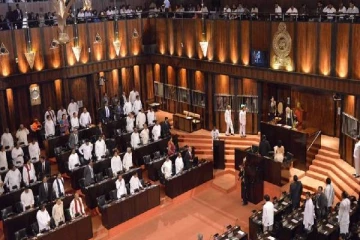 மொட்டுக்கட்சியில் மற்றுமொரு அணி: தனியாக கூடி கலந்துரையாடலையும் நடத்தியுள்ளனர்