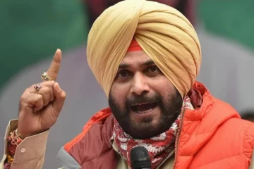 பஞ்சாபில் தத்தளிக்கும் காங்கிரஸ் - அடுத்தடுத்து தலைவர்கள் ராஜினாமா