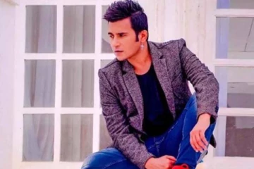 பாத்ரூமில் மர்மமாக இறந்து கிடந்த பிரபல நடிகர்! அதிர்ச்சியளிக்கும் காரணம்