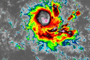 ஜப்பானில் தீவிரமடையும் ஆம்பில் புயல்! ஆயிரக்கணக்கானோர் வெளியேற்றம்
