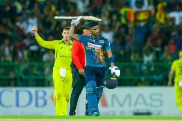 அவுஸ்திரேலியாவை சுக்கு நூறாக்கிய இலங்கை! மிரட்டலாக முதல் சதம் அடித்த வீரர்