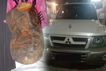 இலங்கையில் 3 கோடி பெறுமதியான திமிங்கில வாந்தியுடன் சிக்கிய மூவர்