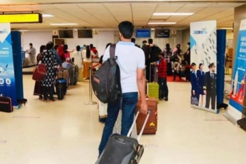 இலங்கையில் நாட்டை விட்டு செல்லும் ஆண்களின் தொகை அதிகரிப்பு