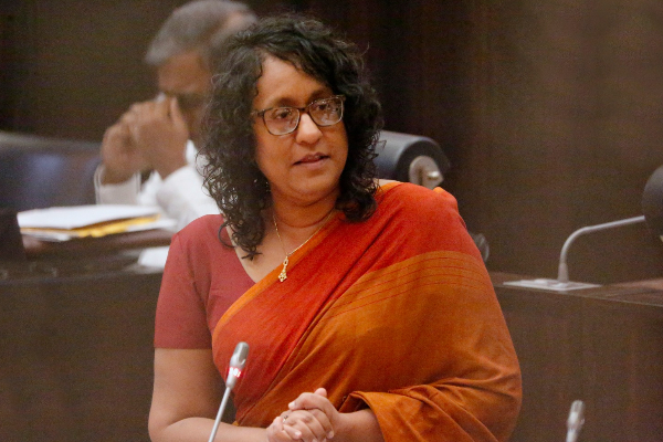 புதிய கல்வி மறுசீரமைப்பு மாணவர்களுக்கு சுமையானதாக அமைய கூடாது ; சிறிதரன் வலியுறுத்து | New Education Should Not Be Burdensome Students