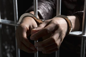 சிறிய தந்தையால் 17 வயது சிறுமிக்கு நேர்ந்த அவலம்