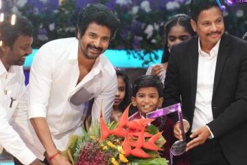 சரிகமப Li’l Champs சீசன் 4ல் வெற்றிப்பெற்றவர்களுக்கு கிடைத்த பரிசுத் தொகை எவ்வளவு தெரியுமா?