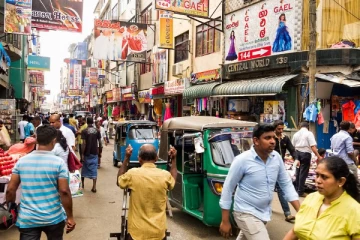 கொழும்பில் திடீரென மூடப்படும் கடைகள்!