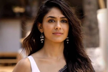 வாரிசு நடிகர்களால் மிருணாள் தாகூருக்கு ஏற்பட்ட கசப்பான அனுபவம்.. அவரே சொன்ன தகவல்!!