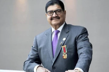 2 பில்லியன் டொலர் நிறுவனத்தை வெறும் 74 ரூபாய்க்கு விற்ற கோடீஸ்வரர்