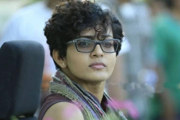 சூப்பர் ஸ்டார், அப்படிச் சொல்வதில் என்ன பெருமை ?..நடிகை பார்வதி ஓபன் டாக்