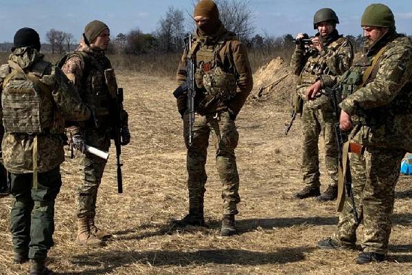 உக்ரைன் படைகள் சரணைந்தால் தங்களைக் காப்பாற்றிக் கொள்ளலாம்... ரஷ்யா மிரட்டல் | Ukrainian Troops Should Surrender உக்ரைன் படைகள் சரணைந்தால் தங்களைக் காப்பாற்றிக் கொள்ளலாம்... ரஷ்யா மிரட்டல் | Ukrainian Troops Should Surrender