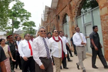 இலங்கைக்காக தனது சொந்த பணத்தை செலவு செய்ய தயாராகும் கோடீஸ்வர அரசியல்வாதி