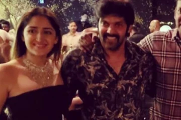 அட்லீ பிறந்தநாள் பார்ட்டி! குழந்தை பிறந்து கணவர் ஆர்யாவுடன் நடிகை சாயிஷா எடுத்த முதல் புகைப்படம்!