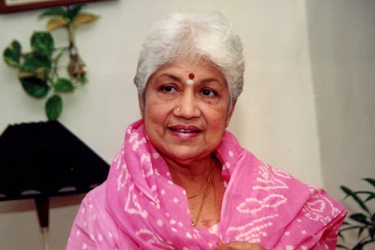 மருத்துவமனையில் அனுமதிக்கப்பட்டுள்ள பழம்பெரும் நடிகை சௌகார் ஜானகி | Veteran Actress Sowcar Janaki Admitted In Hospital