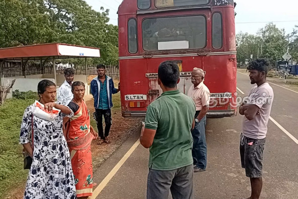அலைக்கழிக்கும் அரச பேருந்தால் மருதங்கேணியில் மக்கள் குழப்பம் | Government Bus Making Waves In Pedro