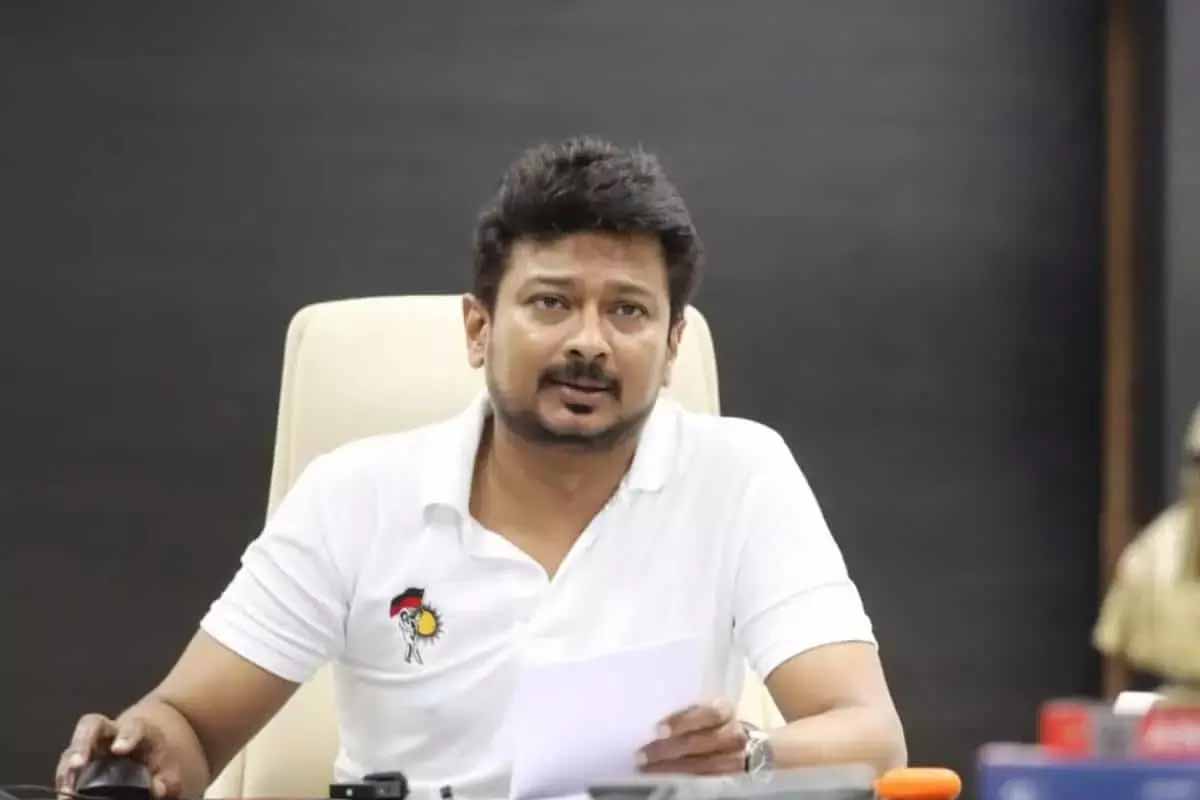 தவெக பிரமுகர் ஓட ஓட வெட்டிக்கொலை! உதயநிதி ஸ்டாலின் கண்டன பதிவு | Tvk Murder Udhayanidhi Stalin Criticism