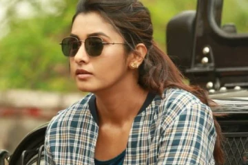 நடிகை பிரியா பவானி சங்கரா இது?இப்படியொரு புகைப்படத்தை யாரும் பார்த்திருக்க மாட்டீங்க..