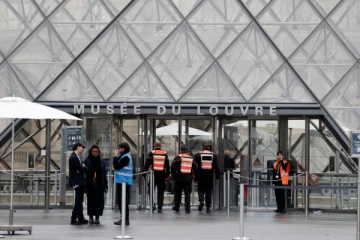 பிரான்ஸ் 102 மில்லியன் டொலர் நகைத் திருட்டுடன் தொடர்புடையவர்கள் கைது