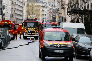 பிரான்ஸ் - பரிஸில் ஆடம்பர ஹோட்டலில் திடீர் தீ விபத்து; அவசமாக வெளியேற்றப்பட்ட 400 பேர்!