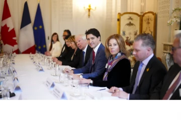 கனடிய பிரதமர் பிரான்சுக்கு விஜயம்