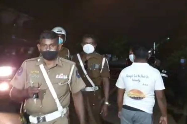 மட்டக்களப்பு - கல்முனை பிரதான வீதியில் விபத்து: இளைஞனுக்கு நேர்ந்த விபரீதம் | Accident On Batticaloa Kalmunai Main Road Youth