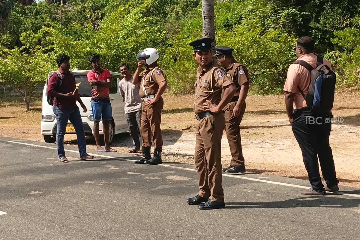 காணிக்குள் செல்லவே தடை! உரிமையாளரையும் அதிகாரிகளையும் திருப்பி அனுப்பிய இராணுவம் | The Army Sent Back The Owner And Officers