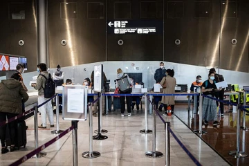 கணிக்க முடியாத முன்னேற்றம்: அமெரிக்க சுற்றுலா பயணிகள் தொடர்பில் ஐரோப்பிய ஒன்றியம் முக்கிய முடிவு