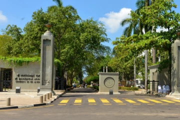 மாணவனை தாக்கி பகிடிவதை; 20 மாணவர்கள் இடைநிறுத்தம்; அதிரடி நடவடிக்கை!