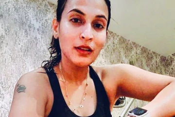 எப்போ தனுஷ் கூட சேரப்போரீங்க.. ஐஸ்வர்யா வெளியிட்ட புகைப்படத்தில் ரசிகர்கள் செய்த செயல்