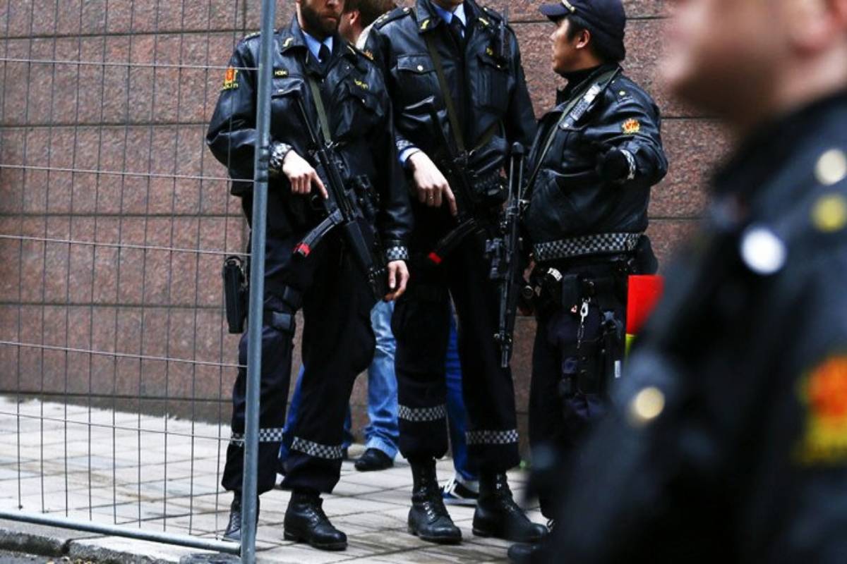 ஒஸ்லோ அமெரிக்கத் தூதரகத்தில் குண்டுவெடிப்பு: பயங்கரவாதச் சதி என நோர்வே பொலிஸாார் சந்தேகம் | Oslo Us Embassy Bombing