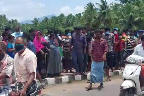 பிரபல நடிகரை காண கூடிய கூட்டம் - டான் படக்குழுவினருக்கு அபராதம் விதித்த போலீசார்! | Sivakarthikeyan Don Tamil Movie