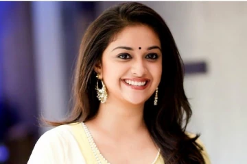 துளியும் மேக்கப் போடாமல் இருக்கும் நடிகை கீர்த்தி சுரேஷ்.. இணையத்தில் வைரலாகும் புகைப்படம்