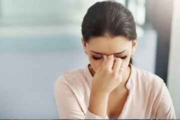 தலைவலியே வராமல் இருக்கனுமா?  இந்த டீயை  மறக்கமால் குடித்தாலே போதுமாம்!