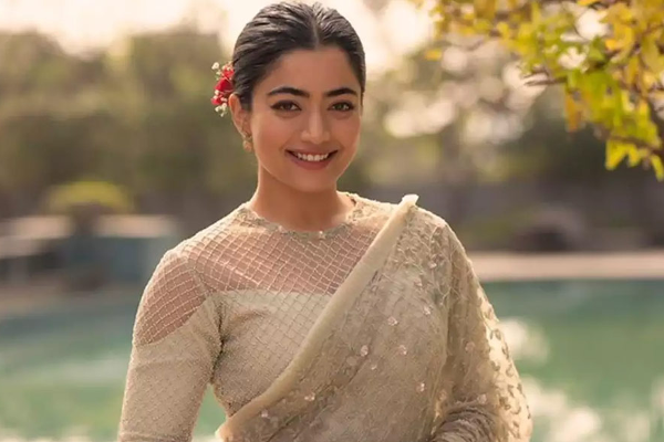 தமிழ் ரசிகர்களிடம் மன்னிப்பு கேட்ட பிரபல நடிகை - தமிழ்நாடு