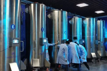 மனித உடல்களை பதப்படுத்திவைக்கும் அமெரிக்க நிறுவனம்: வெளிவரும் பின்னணி