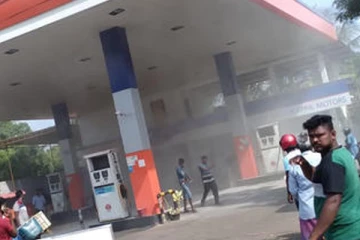 ஐ.ஓ.சி (IOC) எரிபொருள் நிலையத்தில் தீ விபத்து