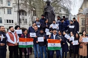 ராகுல் காந்தி தகுதி நீக்கத்தை எதிர்த்து பிரித்தானியாவில் காங்கிரஸ் கட்சியினர் போராட்டம்!