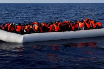 ஏதிலிகள் படகுகள் கடலில் மூழ்கியதில் 24 பேர் பலி