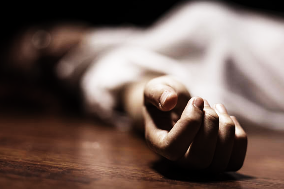 கணவனின் கத்திக்குத்திற்கு இலக்காகி பரிதாபமாக பலியான பெண்...! | Woman Stabbed To Death By Husband In Mannar